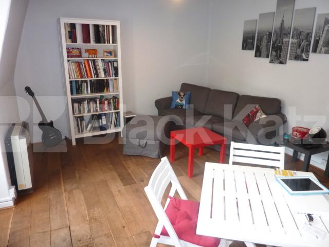 			LOCATION LOCATION LOCATION!!!, 1 Bedroom, 1 bath, 1 reception Flat			 Oxford Street, SOHO